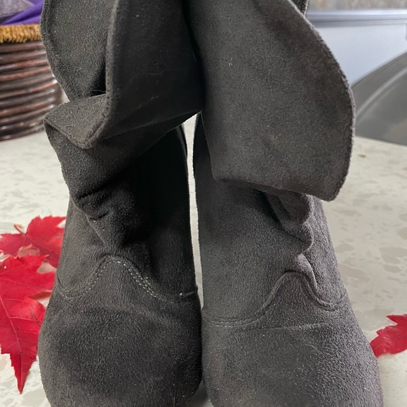 Gray 5.5 Suede like short boots with 4” heels. Fold down or wear up. - Picture 2 of 7